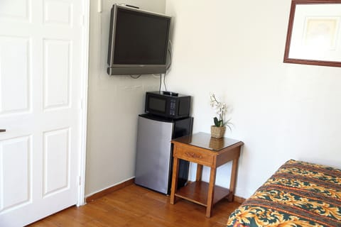 Room, 2 Queen Beds | Desk, laptop workspace, free WiFi, bed sheets