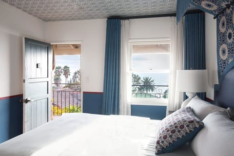 Deluxe Ocean View Room | Beach/ocean view