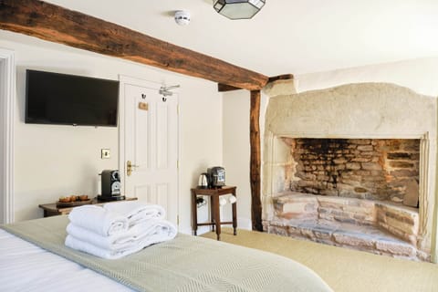 Double Room | Iron/ironing board, free WiFi