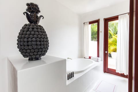 Villa (Pool) | Bathroom | Eco-friendly toiletries, hair dryer, bathrobes, slippers