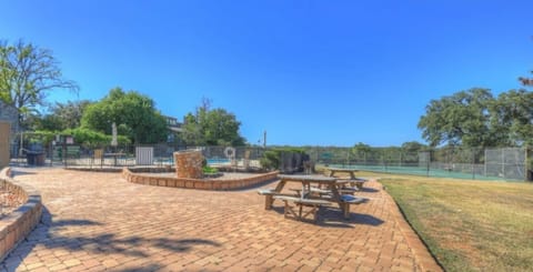 Condo, 2 Bedrooms | Outdoor dining