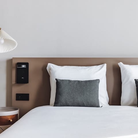 Economy Double Room | In-room safe, desk, soundproofing, iron/ironing board