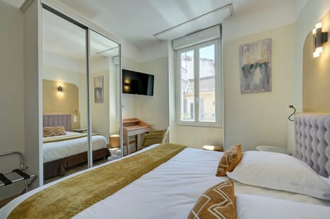 In-room safe, iron/ironing board, free WiFi, bed sheets