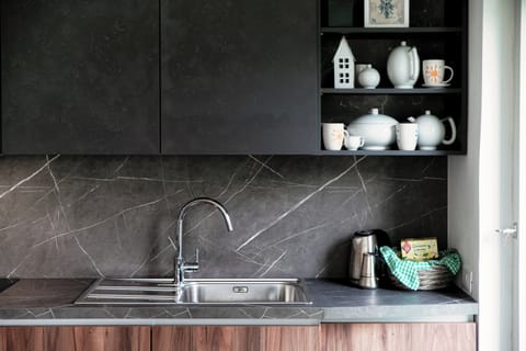 Comfort Apartment, City View | Private kitchen | Coffee/tea maker, electric kettle