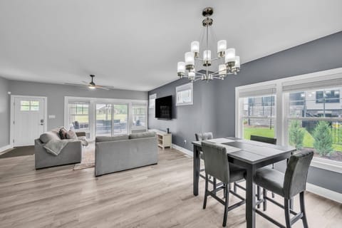 House, 4 Bedrooms | Interior