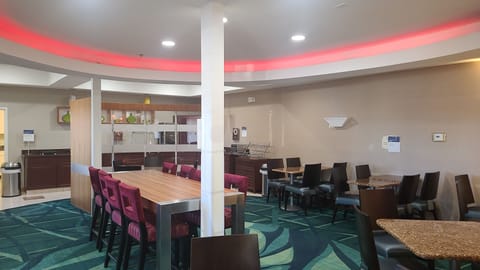 Free continental breakfast