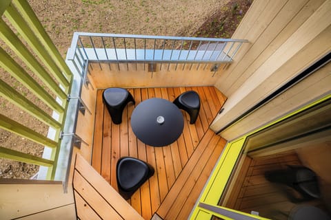 Modern Studio with Balcony | Balcony