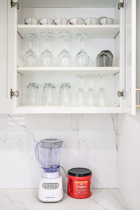 House | 4 bedrooms, Internet