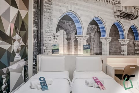 Cribs/infant beds, free WiFi, bed sheets