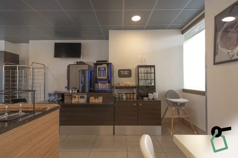 Daily buffet breakfast (EUR 8 per person)