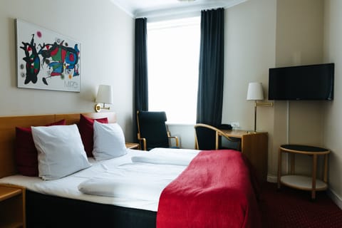 Standard Double or Twin Room, Private Bathroom | In-room safe, free WiFi, bed sheets