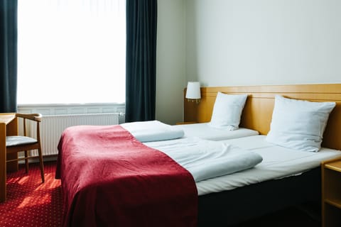 Economy Double or Twin Room, Shared Bathroom | In-room safe, free WiFi, bed sheets