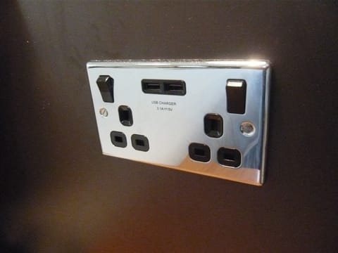 Iron/ironing board, free WiFi