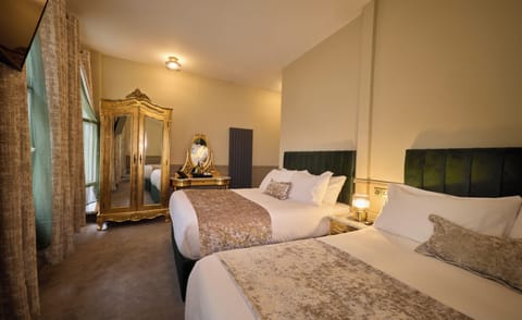 Standard Quadruple Room | Free WiFi