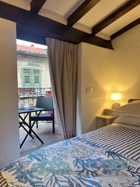 Junior Room, City View | Terrace/patio