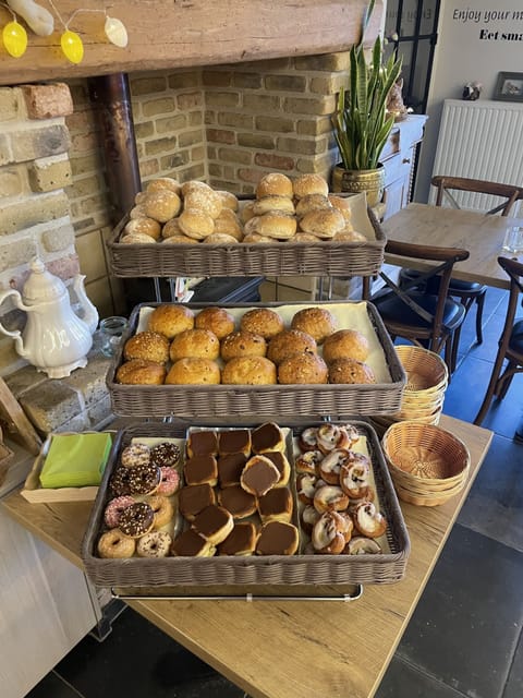 Free daily self-serve breakfast