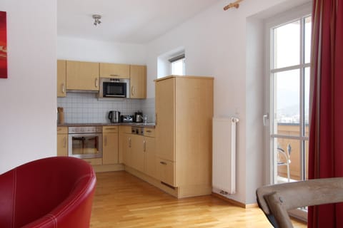 Luxury Apartment, 2 Bedrooms, Balcony (Incl. 163 EUR Cleaning Fee) | Private kitchen | Fridge, microwave, oven, stovetop