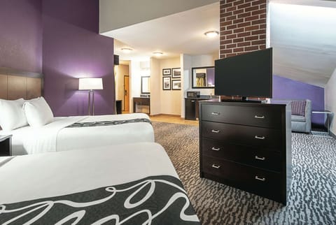 Deluxe Room, 2 Queen Beds, Non Smoking (Deluxe Executive Room) | Premium bedding, desk, laptop workspace, blackout drapes