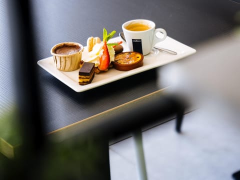 Breakfast, lunch and dinner served