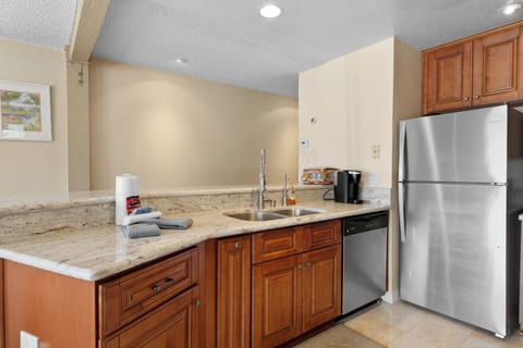 Electric kettle, toaster