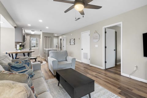 Condo, Multiple Beds, Balcony, Mountain View (Modern Comfort Retreat) | Living area | 42-inch flat-screen TV with digital channels