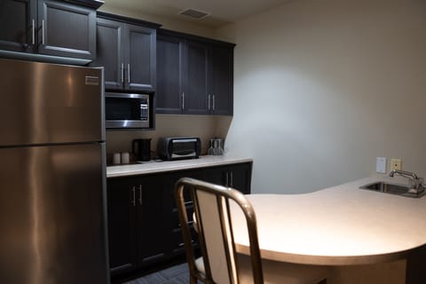 Studio | Private kitchen | Fridge, microwave, coffee/tea maker