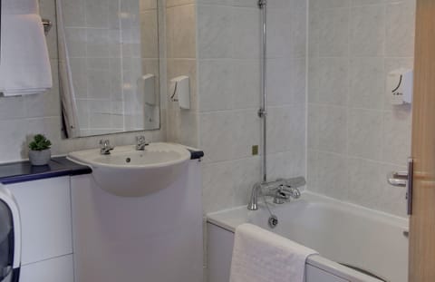 Family Room, 1 Double Bed, Non Smoking (with Sofabed) | Bathroom | Combined shower/tub, free toiletries, hair dryer, towels