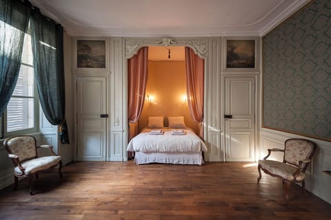 Family Suite, City View | Free WiFi, bed sheets