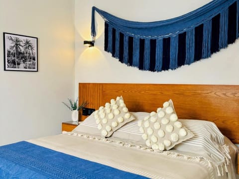 Standard Room | Minibar, in-room safe, blackout drapes, free WiFi