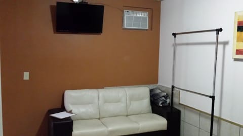 Single Room | Living area | TV