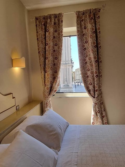 Comfort Double or Twin Room | Down comforters, minibar, individually furnished, desk