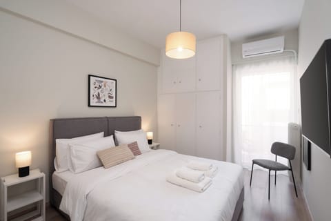 Superior Apartment, 2 Bedrooms, Balcony, City View | In-room safe, individually decorated, individually furnished