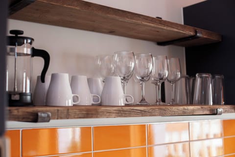 Apartment, City View | Private kitchen | Fridge, microwave, oven, stovetop