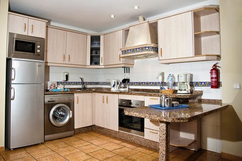 Iron/ironing board, free WiFi