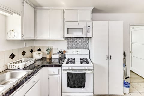 House (1 Bedroom) | Interior