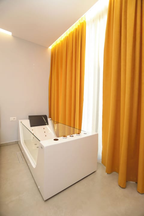 Comfort Double Room, Balcony, Beach View | Jetted tub