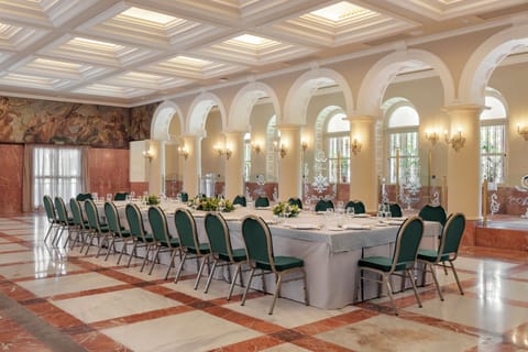 Banquet hall