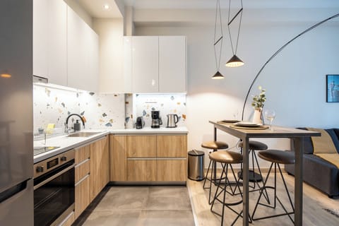 Apartment, 2 Bedrooms, Kitchen, City View | Private kitchen | Full-size fridge, microwave, oven, stovetop