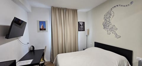 Classic Room | Individually decorated, desk, free WiFi, bed sheets
