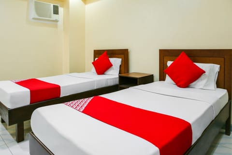 Deluxe Twin Room | Free WiFi, bed sheets