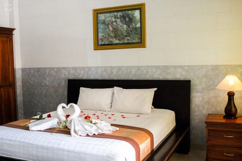 Superior Double Room | Minibar, desk, free WiFi, bed sheets