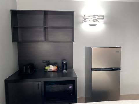 Premium bedding, down comforters, pillowtop beds, desk