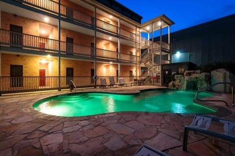 Condo, 3 Bedrooms | Pool