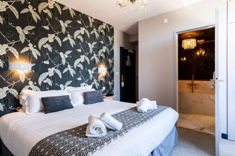 Comfort Room | Premium bedding, individually decorated, individually furnished, desk