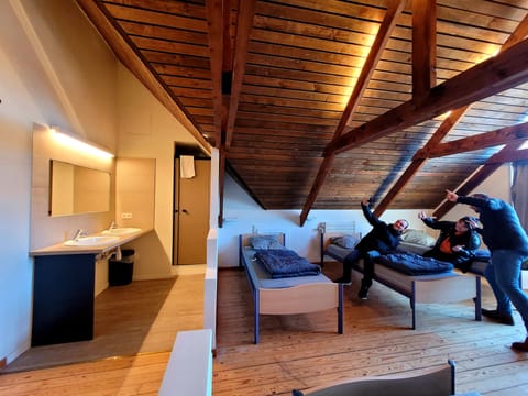 Economy Room | Free WiFi, bed sheets