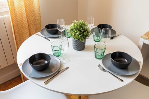 Apartment | Dining