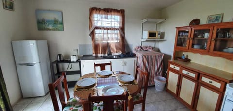 Apartment, 1 Bedroom (Apartment 1) | Private kitchen | Fridge, microwave, stovetop, coffee/tea maker