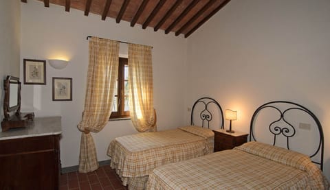 Traditional Apartment, 2 Bedrooms (Taneto) | 1 bedroom, down comforters, minibar, in-room safe