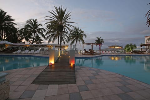 Outdoor pool, pool umbrellas, sun loungers