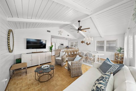 House (2 Bedrooms) | Property amenity